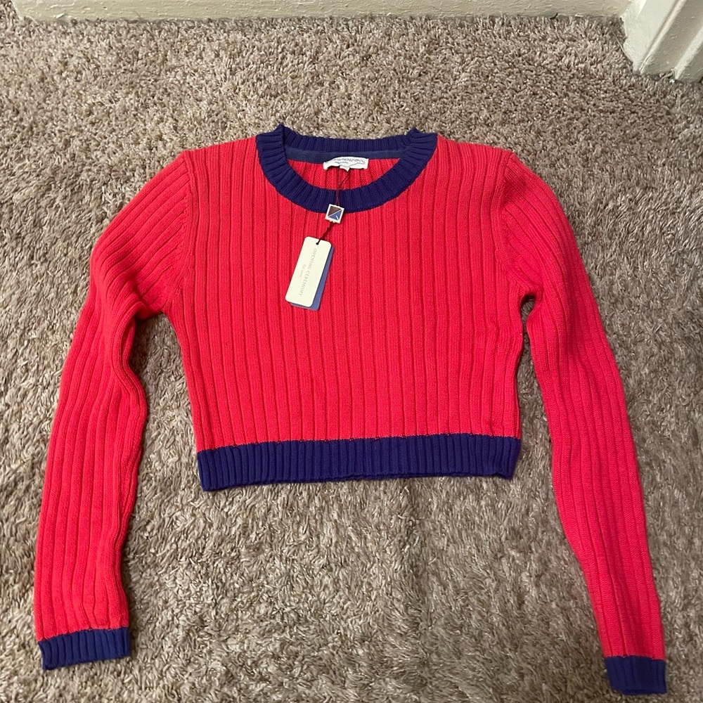 Red and blue crop top shirt